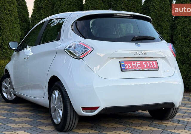 Белый Рено Зое, объемом двигателя 0 л и пробегом 53 тыс. км за 10150 $, фото 6 на Automoto.ua