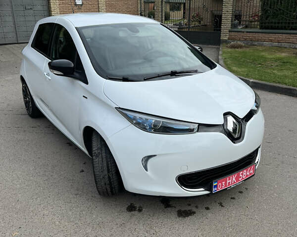 Рено Зое 2019 в Луцке на Automoto.ua Белый Рено Зое, объемом двигателя 0 л и пробегом 70 тыс. км за 11400 $, фото 1 на Automoto.ua