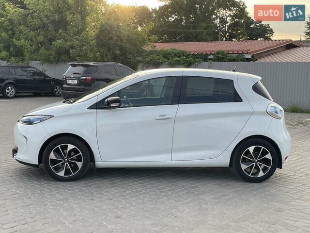 Белый Рено Зое, объемом двигателя 0 л и пробегом 84 тыс. км за 10500 $, фото 8 на Automoto.ua