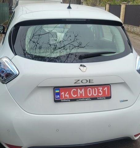 Білий Рено Зое, об'ємом двигуна 0 л та пробігом 73 тис. км за 8700 $, фото 4 на Automoto.ua