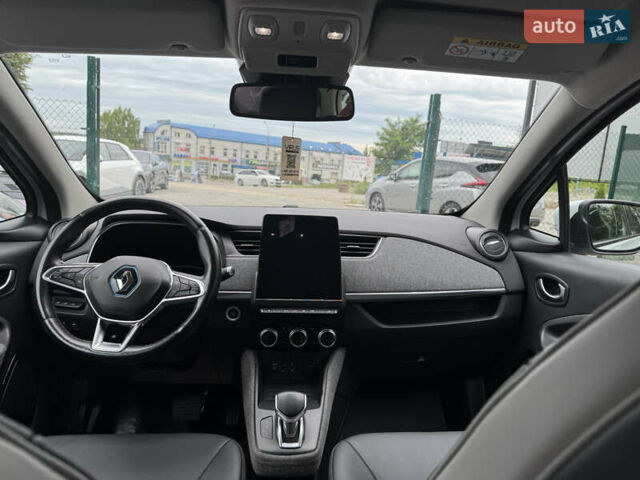 Белый Рено Зое, объемом двигателя 0 л и пробегом 140 тыс. км за 12000 $, фото 21 на Automoto.ua