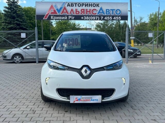 Білий Рено Зое, об'ємом двигуна 0 л та пробігом 93 тис. км за 12400 $, фото 1 на Automoto.ua