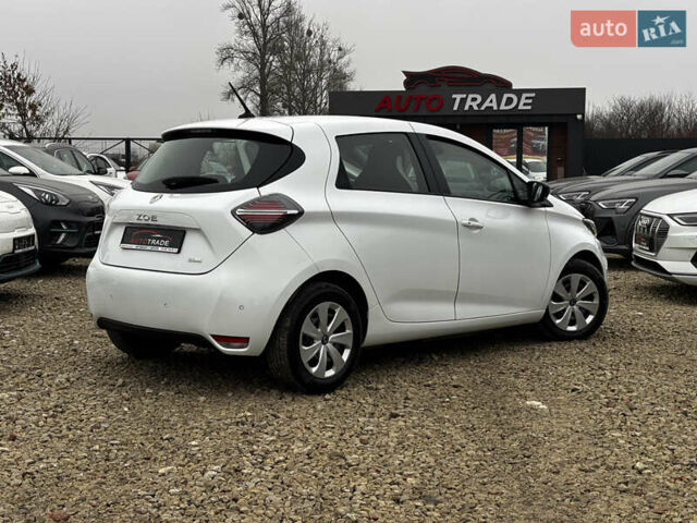 Белый Рено Зое, объемом двигателя 0 л и пробегом 68 тыс. км за 11499 $, фото 8 на Automoto.ua