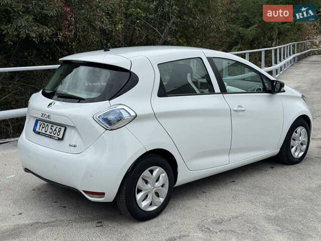 Білий Рено Зое, об'ємом двигуна 0 л та пробігом 60 тис. км за 10190 $, фото 3 на Automoto.ua