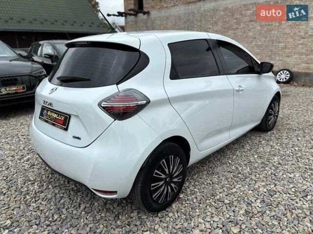 Белый Рено Зое, объемом двигателя 0 л и пробегом 105 тыс. км за 11999 $, фото 9 на Automoto.ua