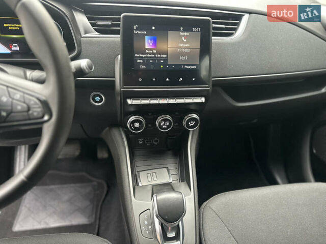 Белый Рено Зое, объемом двигателя 0 л и пробегом 28 тыс. км за 12500 $, фото 24 на Automoto.ua