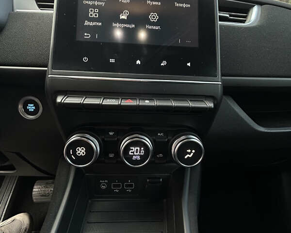 Белый Рено Зое, объемом двигателя 0 л и пробегом 52 тыс. км за 11590 $, фото 17 на Automoto.ua