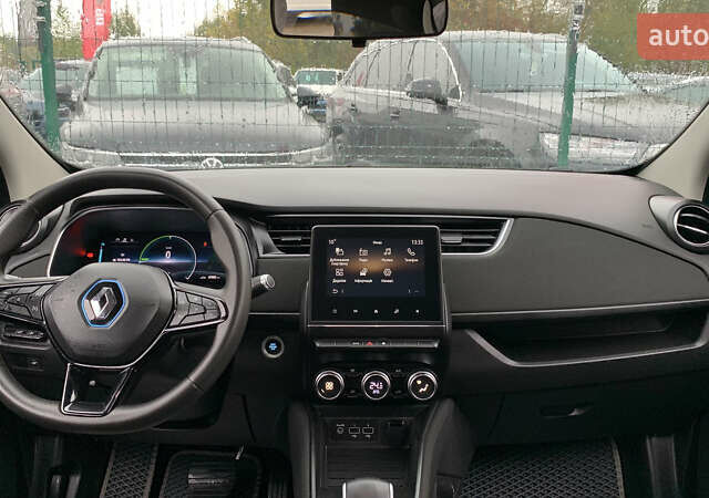 Белый Рено Зое, объемом двигателя 0 л и пробегом 47 тыс. км за 12499 $, фото 51 на Automoto.ua