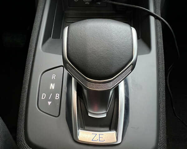 Белый Рено Зое, объемом двигателя 0 л и пробегом 31 тыс. км за 11999 $, фото 58 на Automoto.ua