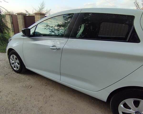 Рено Зое 2020 в Виннице на Automoto.ua Белый Рено Зое, объемом двигателя 0 л и пробегом 34 тыс. км за 13500 $, фото 1 на Automoto.ua