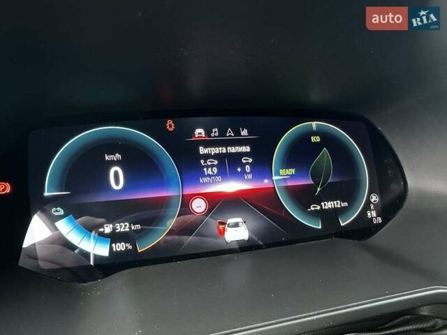 Белый Рено Зое, объемом двигателя 0 л и пробегом 124 тыс. км за 13200 $, фото 17 на Automoto.ua