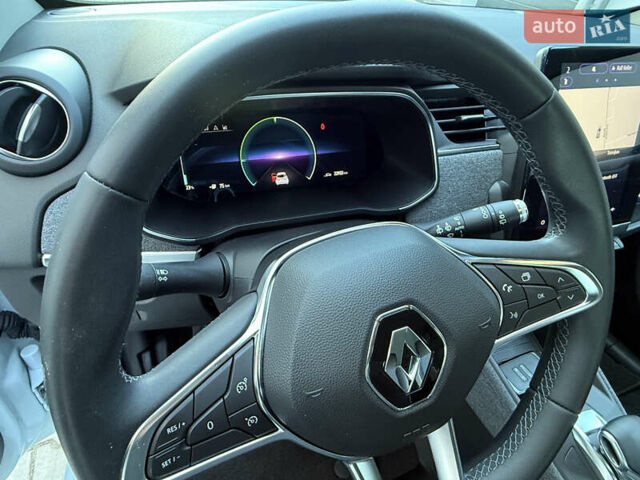 Білий Рено Зое, об'ємом двигуна 0 л та пробігом 23 тис. км за 13150 $, фото 28 на Automoto.ua