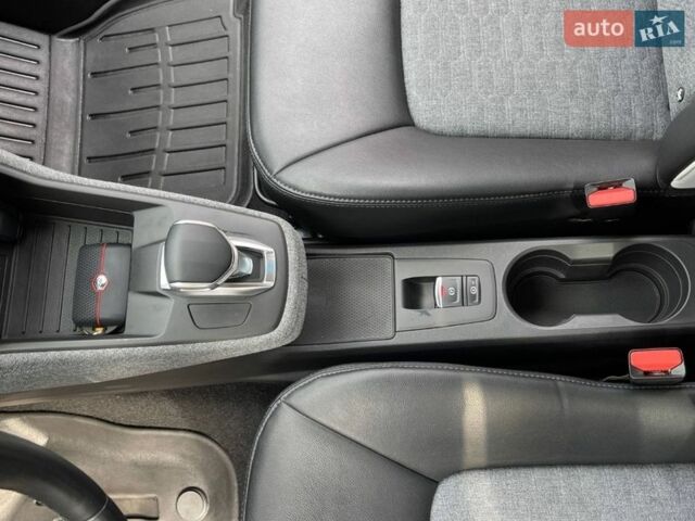 Білий Рено Зое, об'ємом двигуна 0 л та пробігом 110 тис. км за 12100 $, фото 9 на Automoto.ua