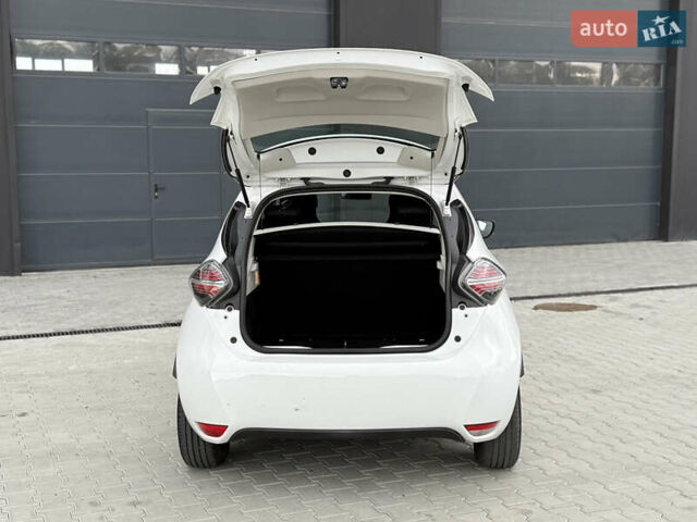 Рено Зое 2020 в Городке на Automoto.ua Белый Рено Зое, объемом двигателя 0 л и пробегом 47 тыс. км за 11400 $, фото 9 на Automoto.ua