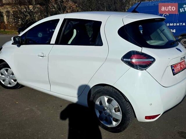 Белый Рено Зое, объемом двигателя 0 л и пробегом 112 тыс. км за 10900 $, фото 4 на Automoto.ua