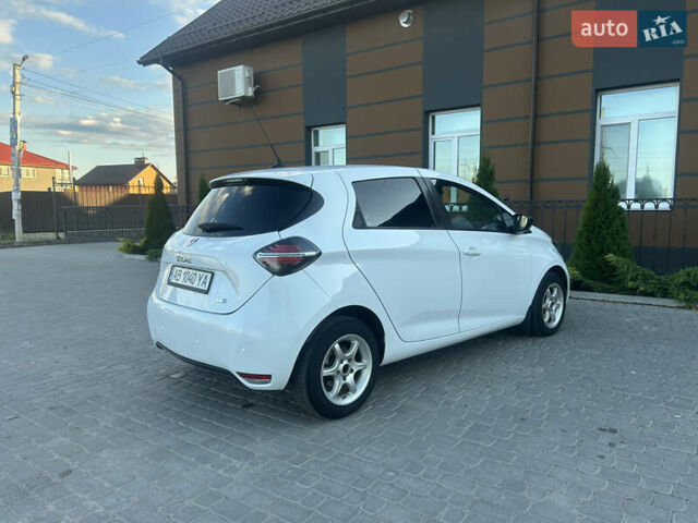 Белый Рено Зое, объемом двигателя 0 л и пробегом 65 тыс. км за 12500 $, фото 10 на Automoto.ua