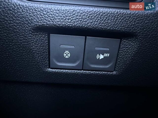 Белый Рено Зое, объемом двигателя 0 л и пробегом 83 тыс. км за 11999 $, фото 36 на Automoto.ua