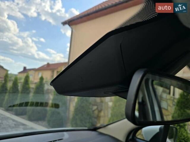 Белый Рено Зое, объемом двигателя 0 л и пробегом 65 тыс. км за 12300 $, фото 26 на Automoto.ua