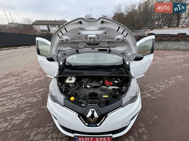 Белый Рено Зое, объемом двигателя 0 л и пробегом 116 тыс. км за 11499 $, фото 22 на Automoto.ua
