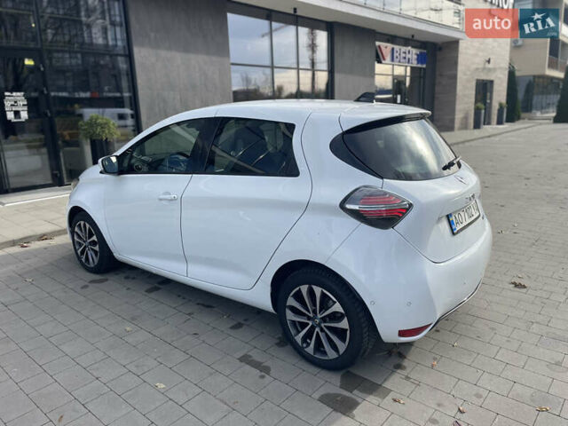 Белый Рено Зое, объемом двигателя 0 л и пробегом 106 тыс. км за 12299 $, фото 16 на Automoto.ua