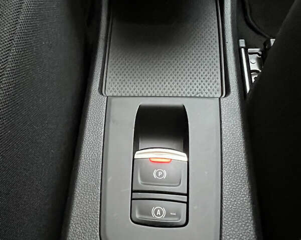 Белый Рено Зое, объемом двигателя 0 л и пробегом 31 тыс. км за 11999 $, фото 59 на Automoto.ua