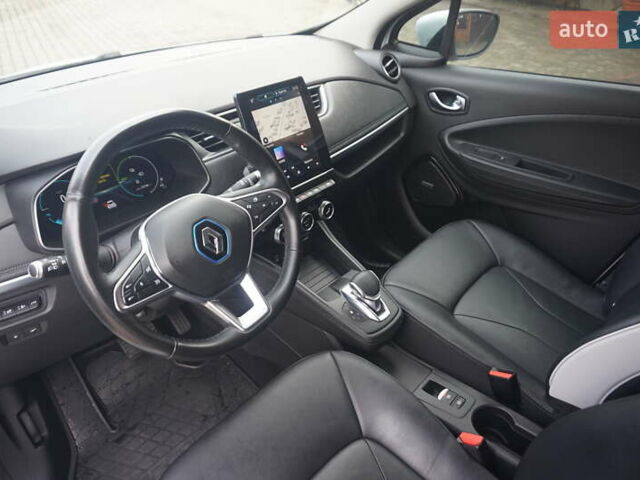 Белый Рено Зое, объемом двигателя 0 л и пробегом 122 тыс. км за 13000 $, фото 24 на Automoto.ua