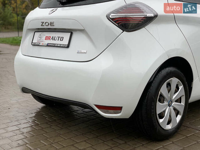Белый Рено Зое, объемом двигателя 0 л и пробегом 47 тыс. км за 12499 $, фото 20 на Automoto.ua