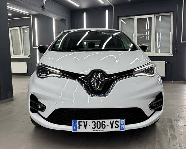 Белый Рено Зое, объемом двигателя 0 л и пробегом 46 тыс. км за 12150 $, фото 4 на Automoto.ua