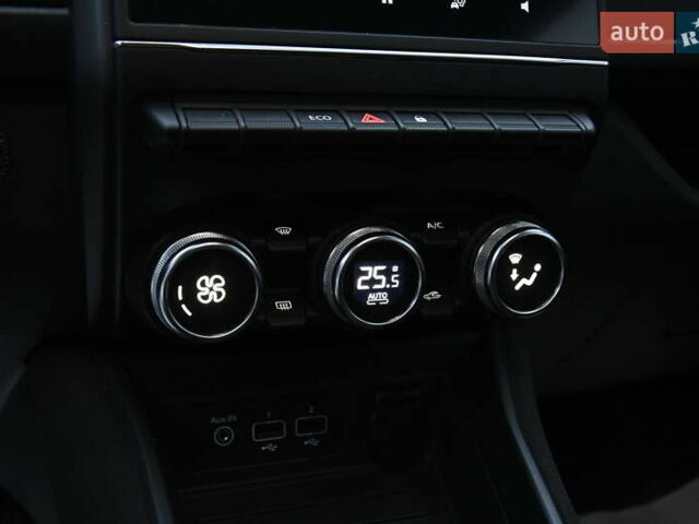 Білий Рено Зое, об'ємом двигуна 0 л та пробігом 41 тис. км за 13200 $, фото 24 на Automoto.ua