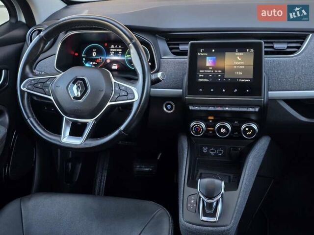 Белый Рено Зое, объемом двигателя 0 л и пробегом 85 тыс. км за 12999 $, фото 26 на Automoto.ua