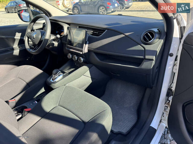 Рено Зое 2020 в Владимир-Волынский на Automoto.ua Белый Рено Зое, объемом двигателя 0 л и пробегом 55 тыс. км за 12000 $, фото 16 на Automoto.ua