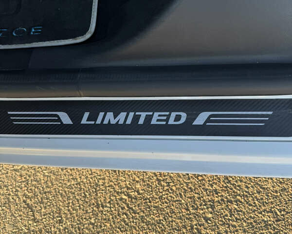 Белый Рено Зое, объемом двигателя 0 л и пробегом 74 тыс. км за 13499 $, фото 16 на Automoto.ua