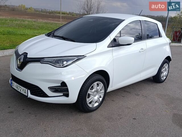 Белый Рено Зое, объемом двигателя 0 л и пробегом 56 тыс. км за 13500 $, фото 27 на Automoto.ua