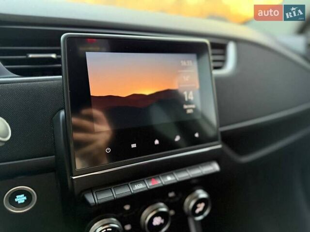 Белый Рено Зое, объемом двигателя 0 л и пробегом 92 тыс. км за 11499 $, фото 28 на Automoto.ua