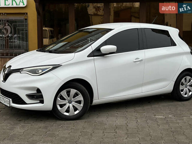 Белый Рено Зое, объемом двигателя 0 л и пробегом 31 тыс. км за 11999 $, фото 8 на Automoto.ua