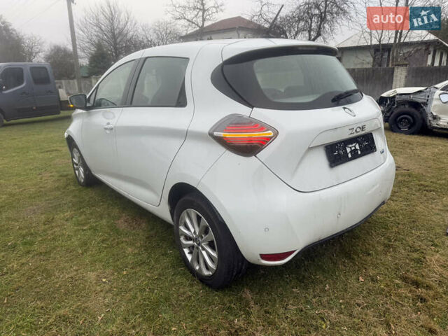 Белый Рено Зое, объемом двигателя 0 л и пробегом 33 тыс. км за 6950 $, фото 4 на Automoto.ua