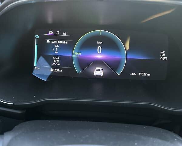 Білий Рено Зое, об'ємом двигуна 0 л та пробігом 41 тис. км за 13200 $, фото 20 на Automoto.ua