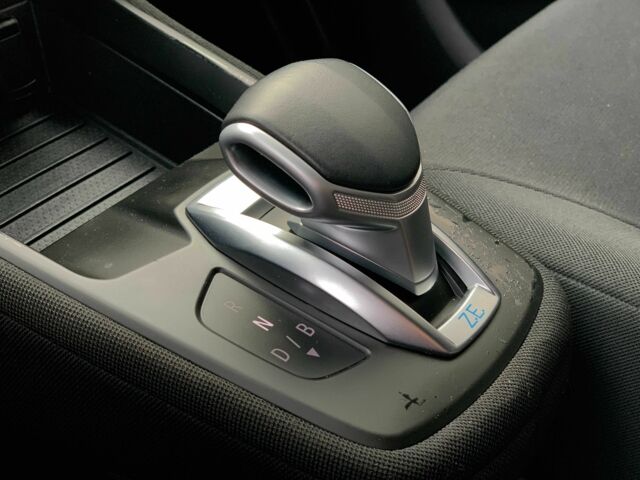 Белый Рено Зое, объемом двигателя 0 л и пробегом 66 тыс. км за 12499 $, фото 19 на Automoto.ua