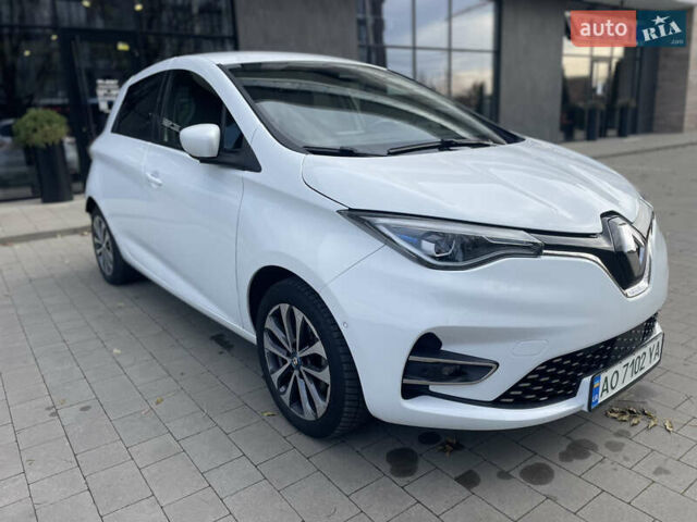 Белый Рено Зое, объемом двигателя 0 л и пробегом 106 тыс. км за 12299 $, фото 8 на Automoto.ua