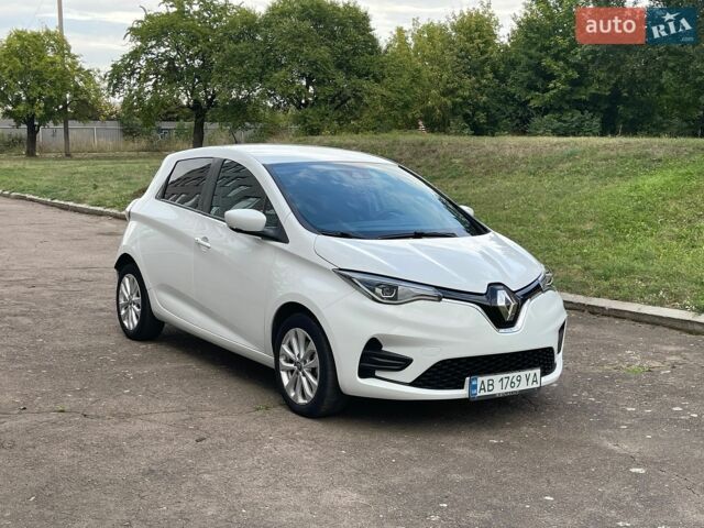 Белый Рено Зое, объемом двигателя 0 л и пробегом 62 тыс. км за 13800 $, фото 3 на Automoto.ua