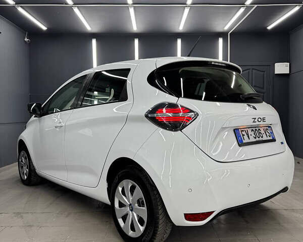 Белый Рено Зое, объемом двигателя 0 л и пробегом 46 тыс. км за 12150 $, фото 9 на Automoto.ua