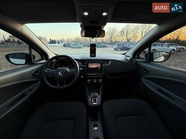 Белый Рено Зое, объемом двигателя 0 л и пробегом 92 тыс. км за 11499 $, фото 18 на Automoto.ua