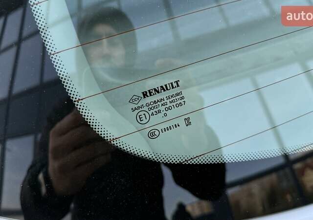 Рено Зое 2020 в Тернополе на Automoto.ua Белый Рено Зое, объемом двигателя 0 л и пробегом 104 тыс. км за 12499 $, фото 24 на Automoto.ua