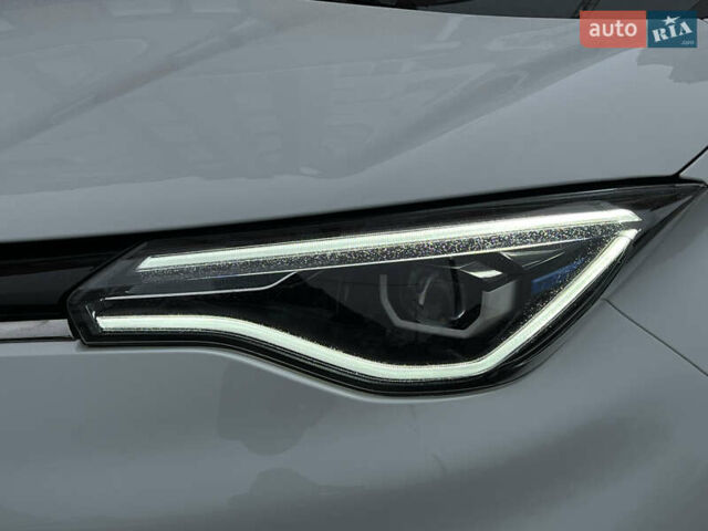 Белый Рено Зое, объемом двигателя 0 л и пробегом 31 тыс. км за 11999 $, фото 37 на Automoto.ua