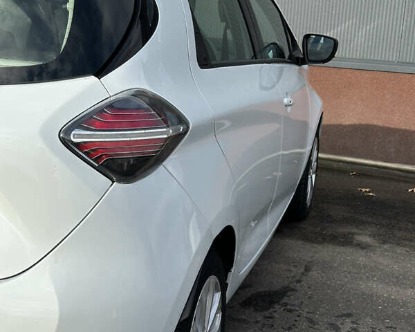 Білий Рено Зое, об'ємом двигуна 0 л та пробігом 36 тис. км за 12400 $, фото 15 на Automoto.ua
