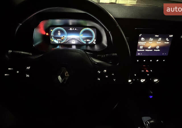 Белый Рено Зое, объемом двигателя 0 л и пробегом 44 тыс. км за 12950 $, фото 23 на Automoto.ua