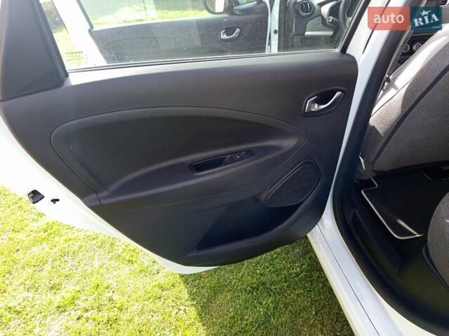 Рено Зое 2020 в Ходорів на Automoto.ua Белый Рено Зое, объемом двигателя 0 л и пробегом 46 тыс. км за 12800 $, фото 11 на Automoto.ua