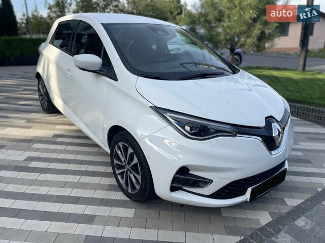 Белый Рено Зое, объемом двигателя 0 л и пробегом 111 тыс. км за 12299 $, фото 35 на Automoto.ua