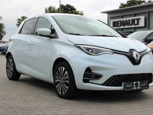 Белый Рено Зое, объемом двигателя 0 л и пробегом 34 тыс. км за 6000 $, фото 2 на Automoto.ua