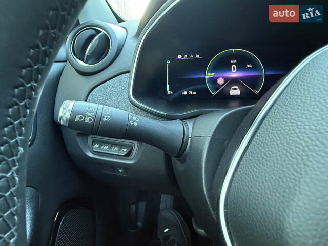 Білий Рено Зое, об'ємом двигуна 0 л та пробігом 23 тис. км за 13150 $, фото 43 на Automoto.ua